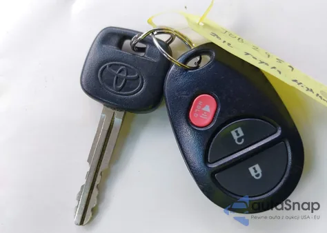 2012 Toyota Highlander Base V6 from USA, damaged, VIN 5TDBK3EH7CS111097